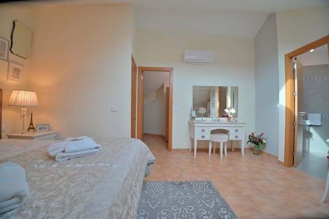 2 chambre Penthouse à vendre à Marbella - 425 000 € (Ref: 9470120)