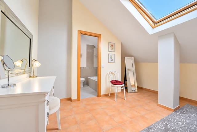 2 soveværelse Penthouse til salg i Marbella - € 399.995 (Ref: 9470120)