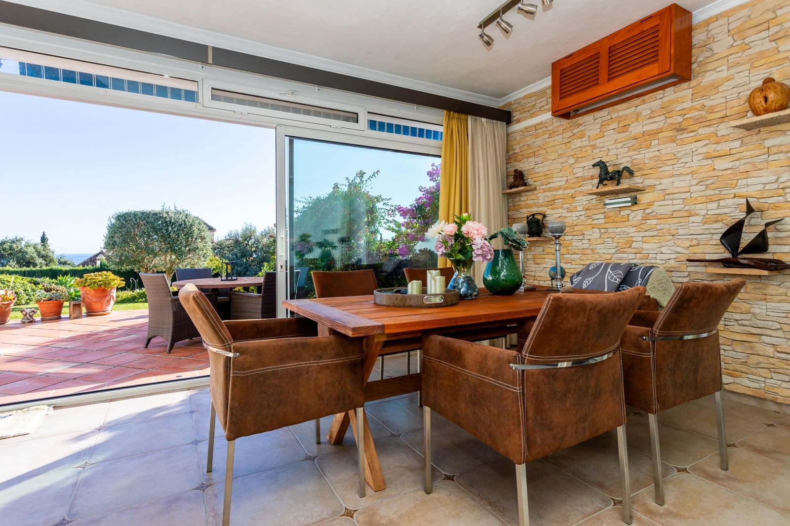 3 chambre Maison de Ville à vendre à Calahonda avec piscine garage - 719 000 € (Ref: 9471892)