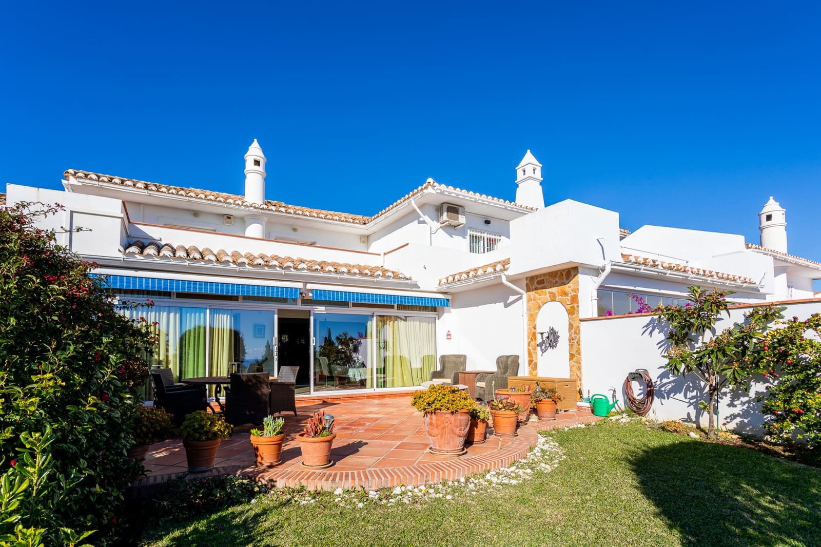 3 chambre Maison de Ville à vendre à Calahonda avec piscine garage - 719 000 € (Ref: 9471892)