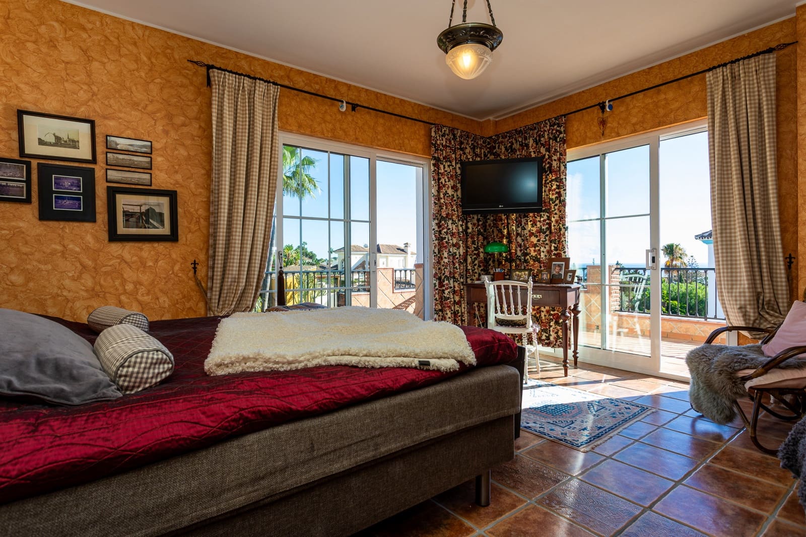 5 bedroom Villa for sale in Riviera del Sol with pool garage - € 1,095,000 (Ref: 9473658)