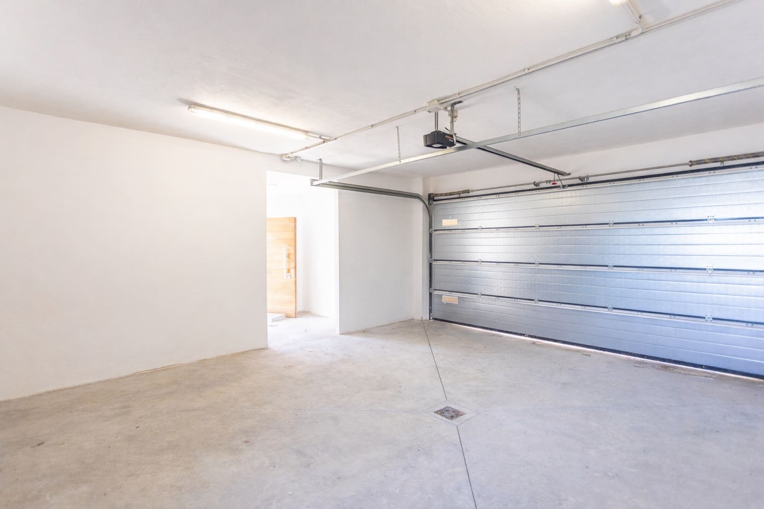 3 bedroom Villa for sale in La Cala de Mijas with pool garage - € 1,550,000 (Ref: 9473659)