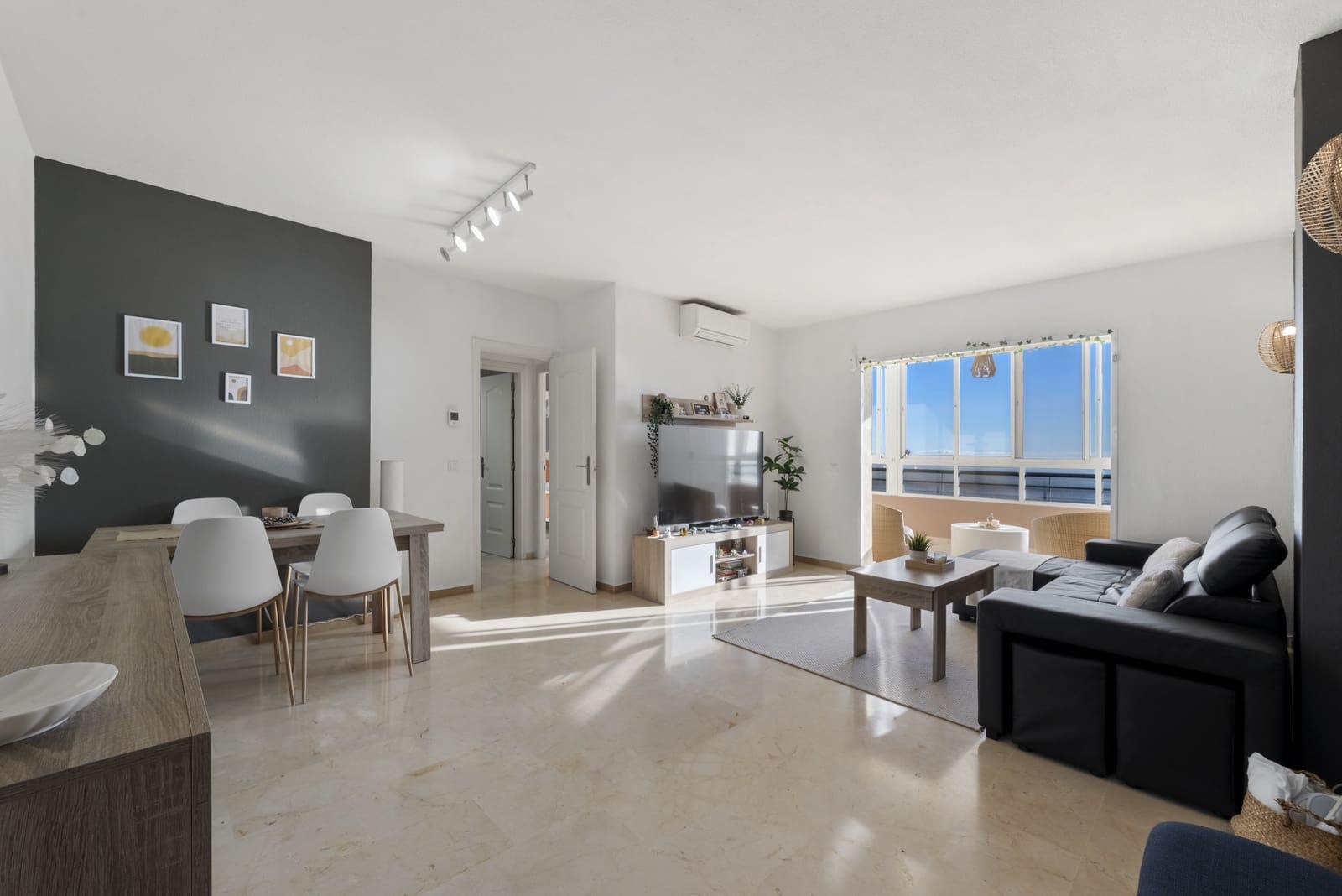 2 bedroom Apartment for sale in Riviera del Sol with pool garage - € 279,000 (Ref: 9518285)