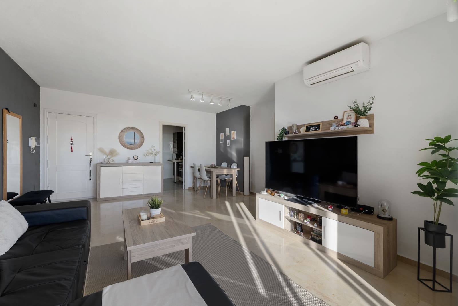 2 bedroom Apartment for sale in Riviera del Sol with pool garage - € 279,000 (Ref: 9518285)