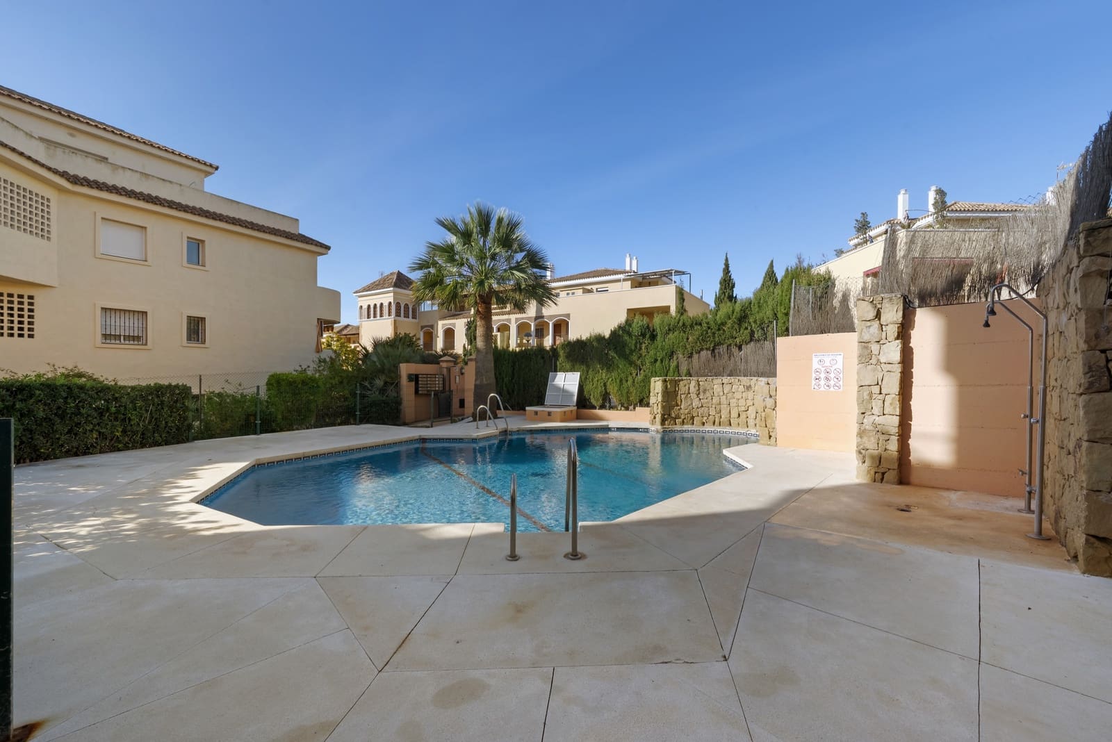 2 bedroom Apartment for sale in Riviera del Sol with pool garage - € 279,000 (Ref: 9518285)