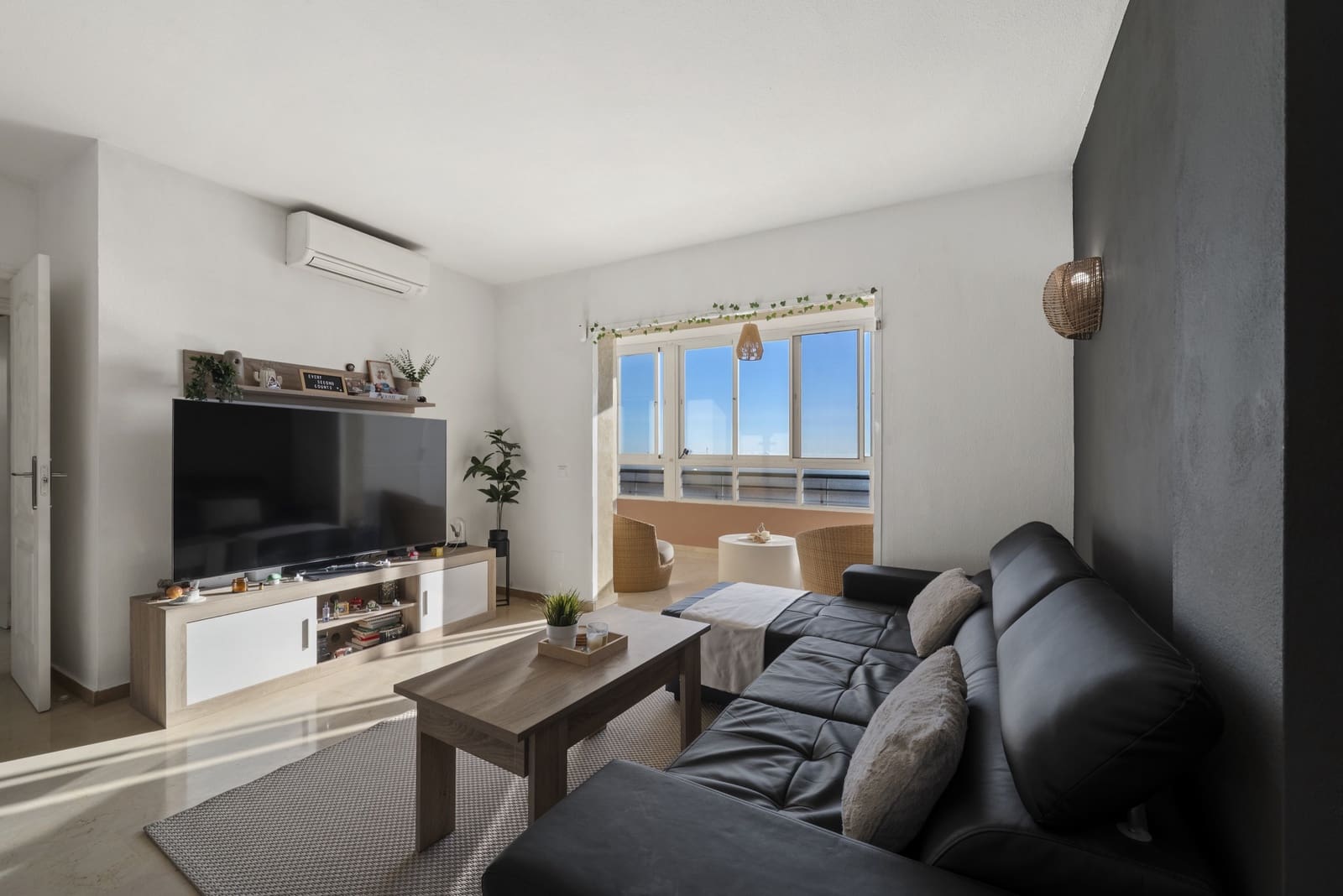 2 bedroom Apartment for sale in Riviera del Sol with pool garage - € 279,000 (Ref: 9518285)