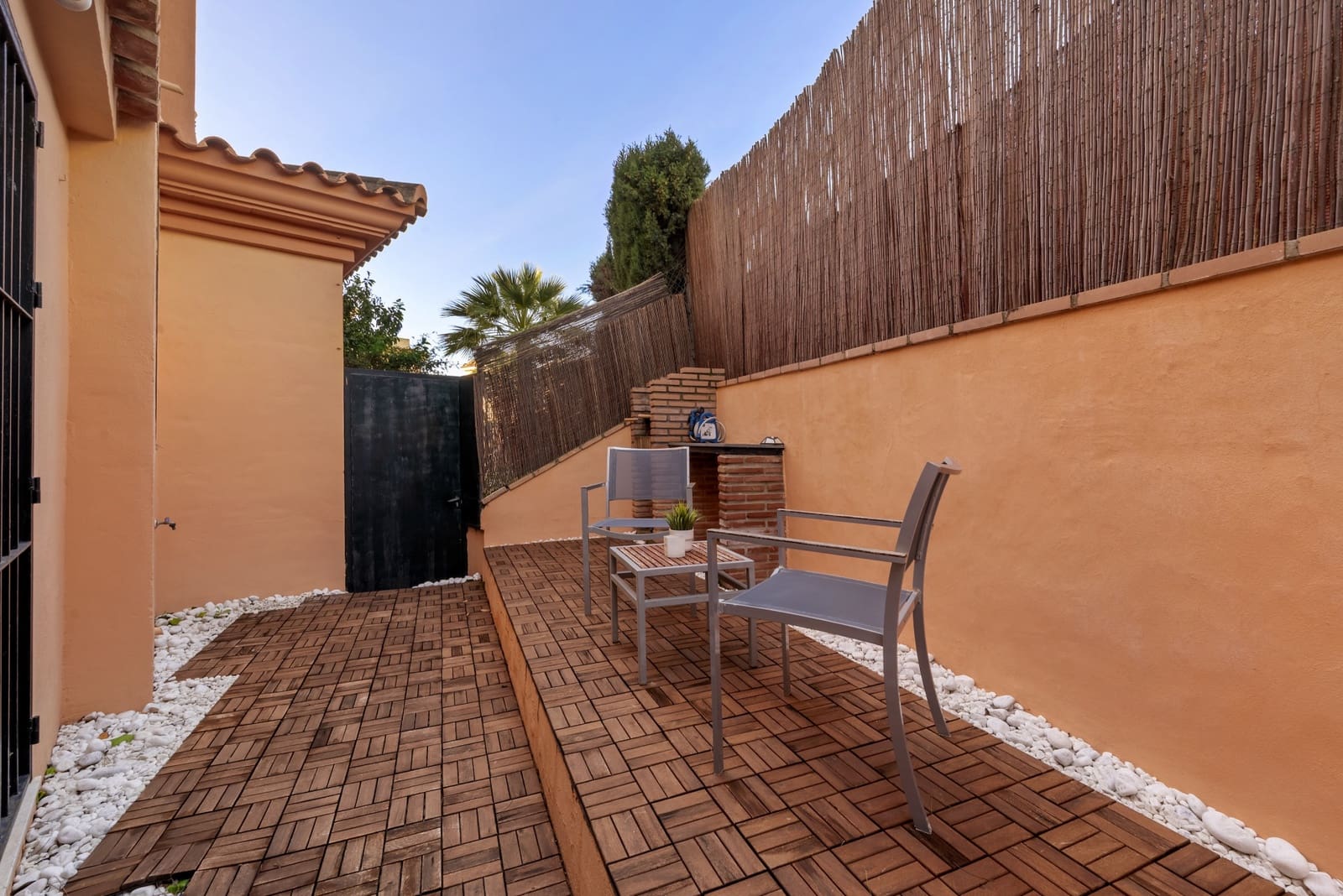 2 bedroom Apartment for sale in Riviera del Sol with pool garage - € 279,000 (Ref: 9518285)