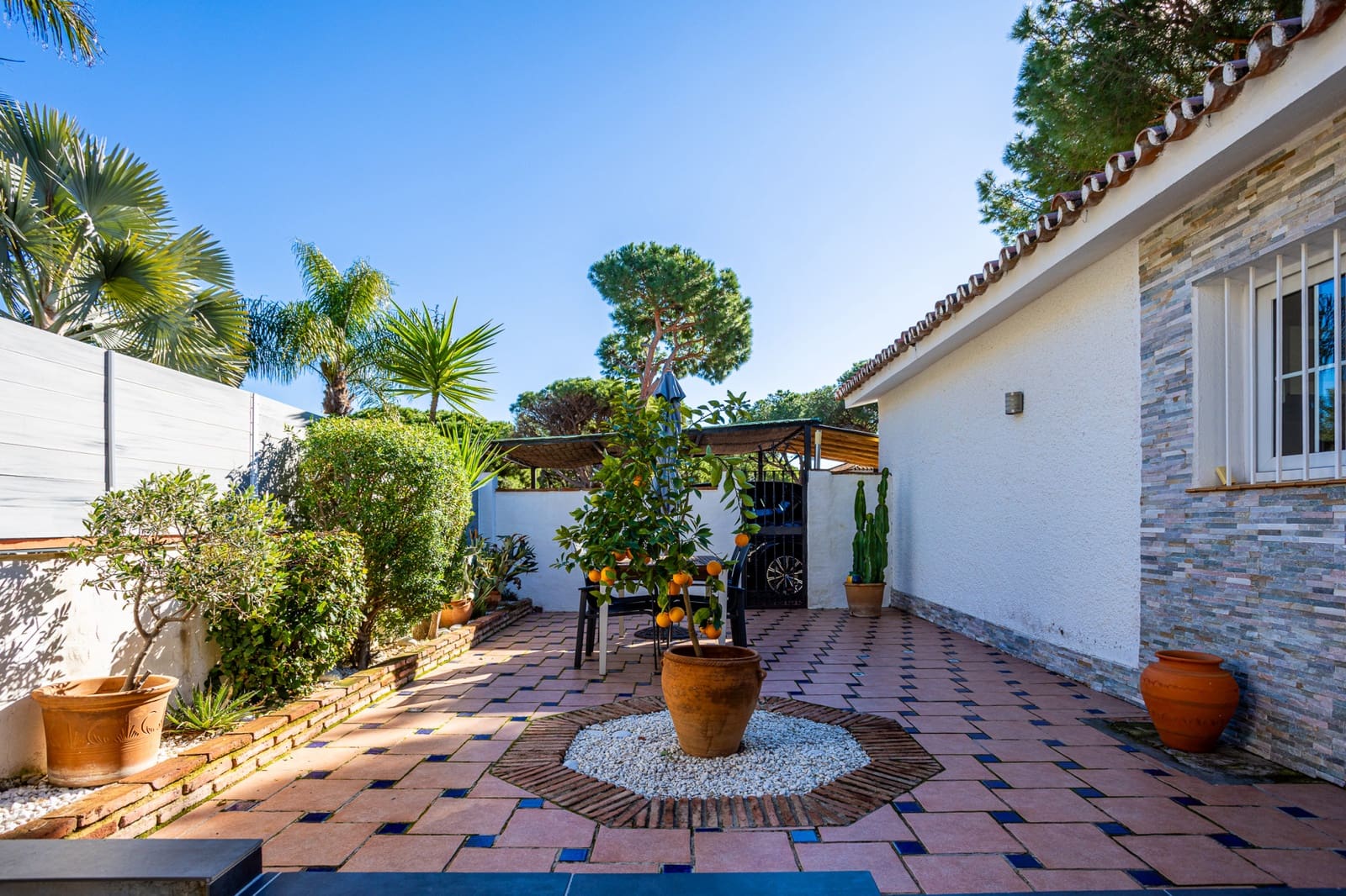 3 sovrum Villa till salu i Calahonda med pool garage - 695 000 € (Ref: 9525947)