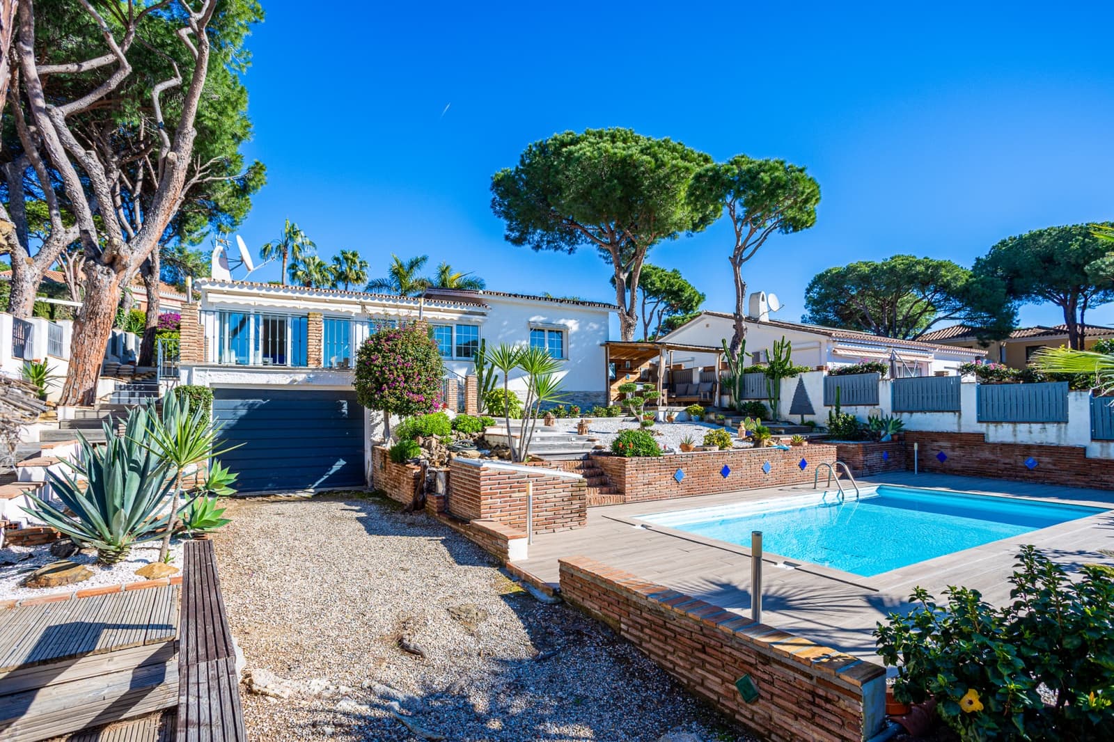 3 sovrum Villa till salu i Calahonda med pool garage - 695 000 € (Ref: 9525947)