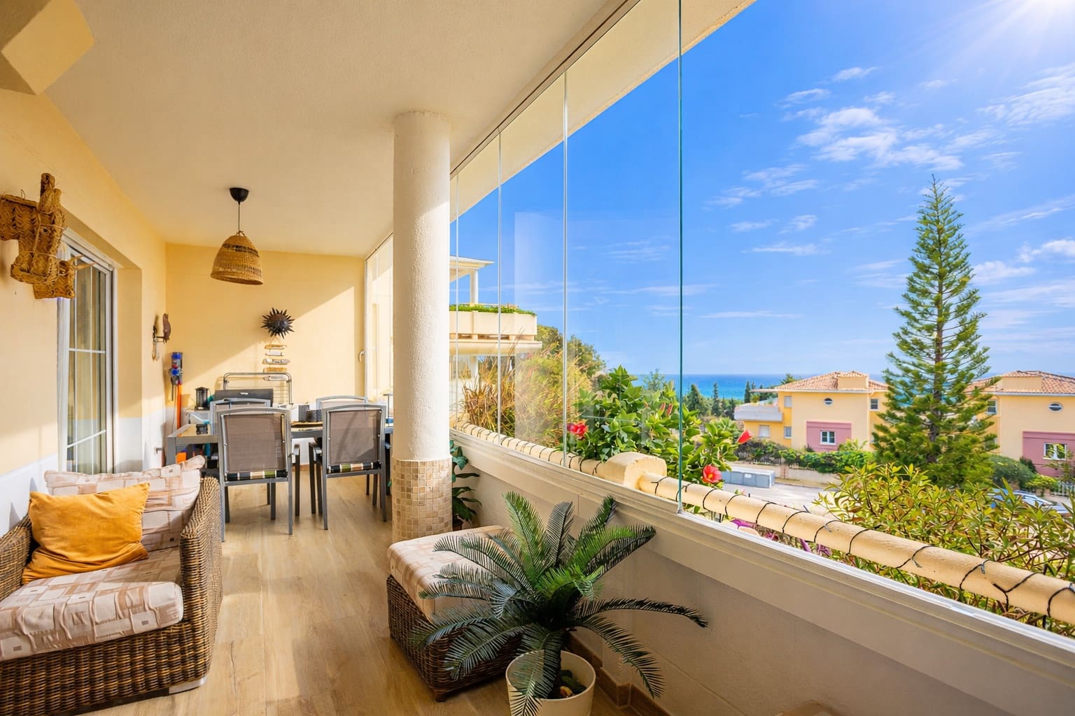 2 slaapkamer Appartement te koop in Marbella met zwembad garage - € 529.000 (Ref: 9567887)