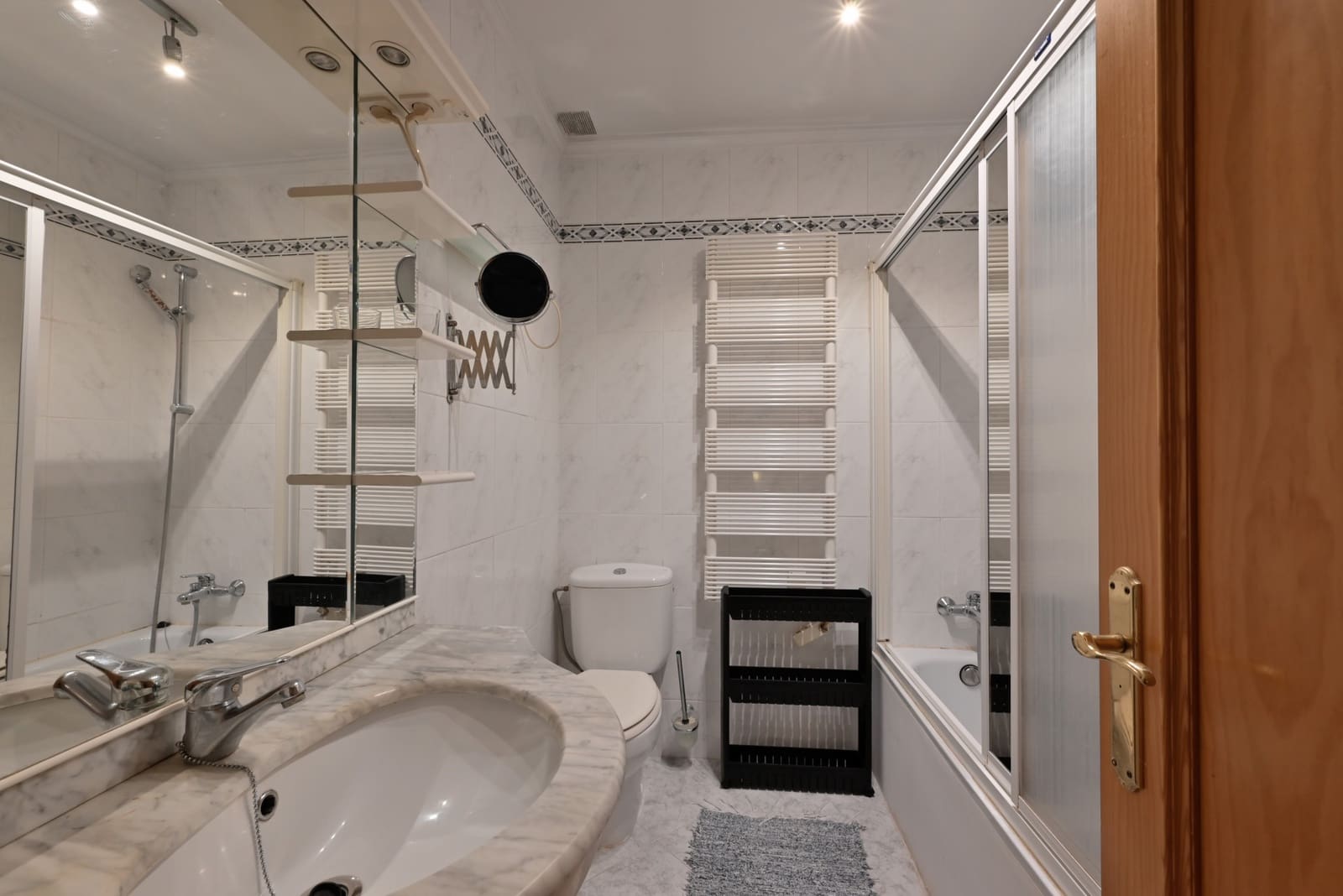 3 makuuhuone Omakotitalo myytävänä paikassa Fuengirola mukana 
autotalli - 479 000 € (Ref: 9567888)