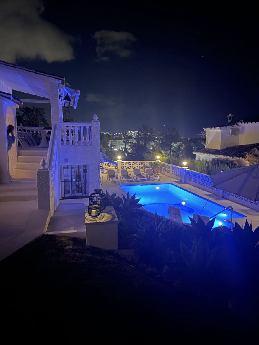 4 soverom Villa til salgs i Calahonda med svømmebasseng garasje - € 1 095 000 (Ref: 9570363)