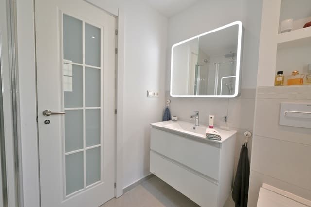 2 sypialnia Apartament na sprzedaż w Marbella z garażem - 525 000 € (Ref: 9585248)