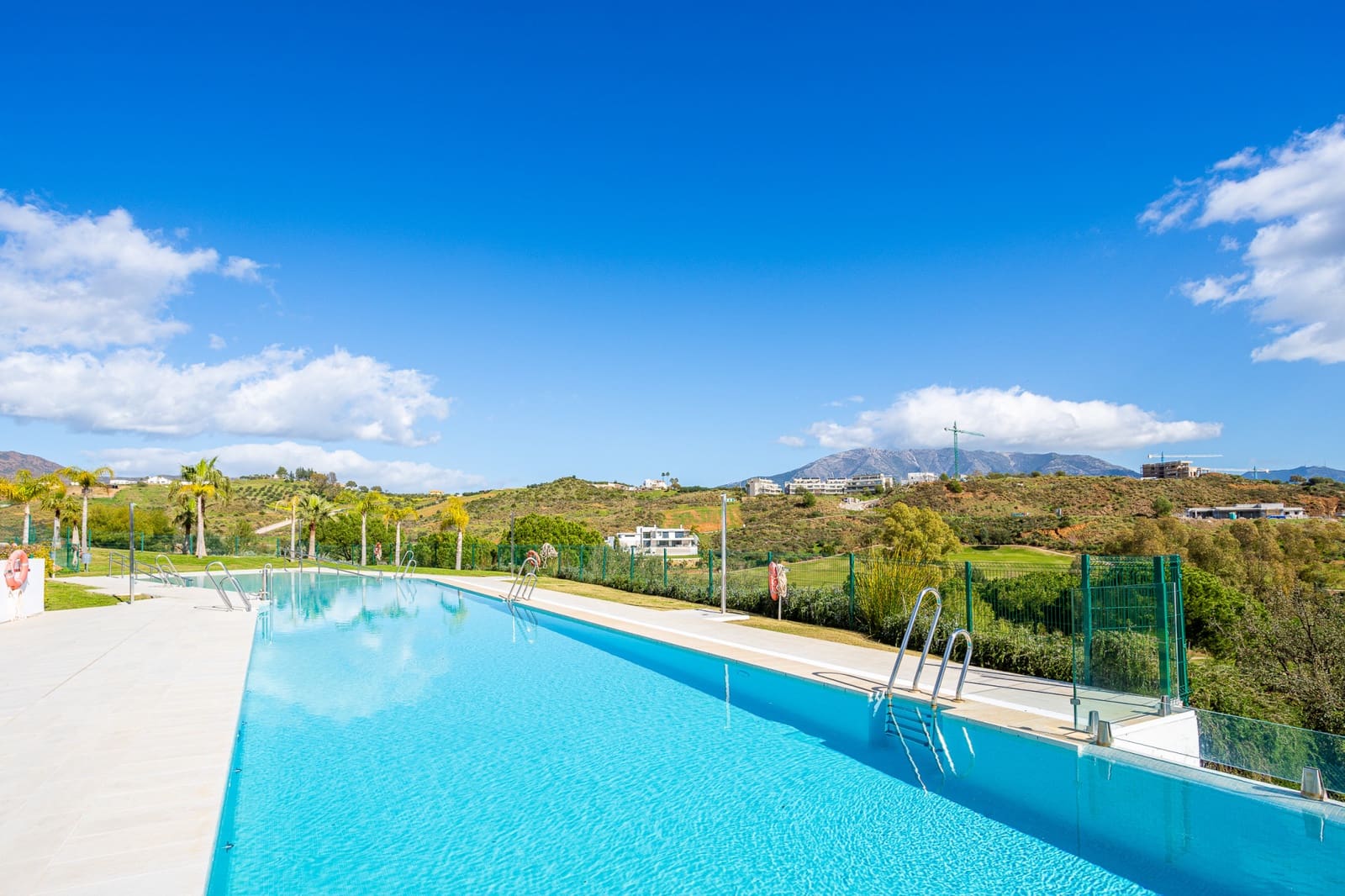 2 slaapkamer Appartement te koop in Mijas Costa met zwembad garage - € 475.000 (Ref: 9598509)