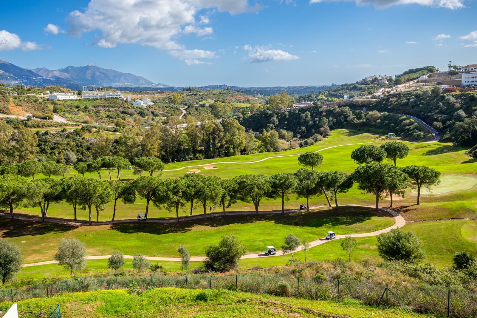 2 slaapkamer Appartement te koop in Mijas Costa met zwembad garage - € 475.000 (Ref: 9598509)