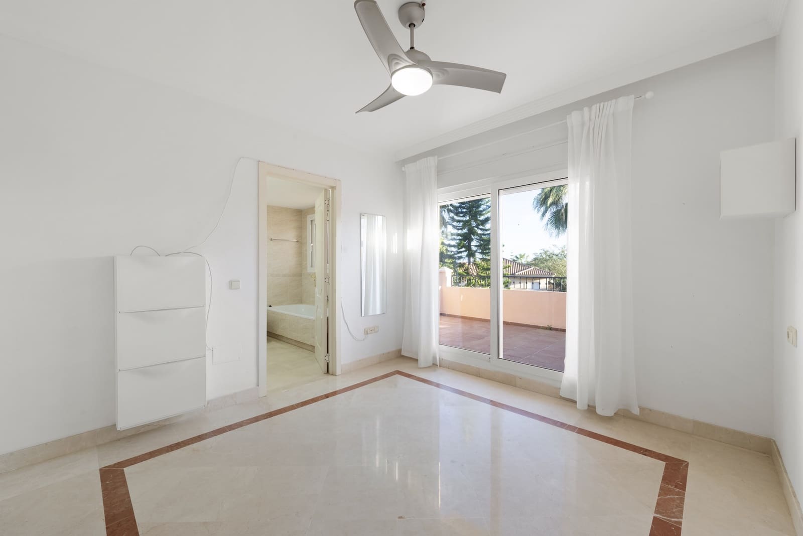 3 sypialnia Dom blizniak na sprzedaż w Riviera del Sol z basenem garażem - 525 000 € (Ref: 9604463)