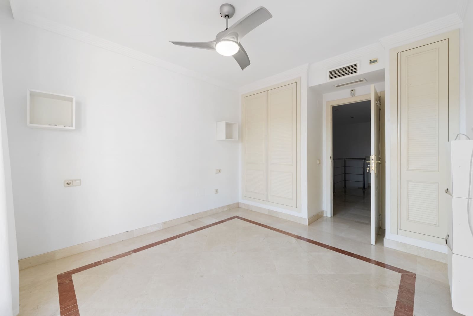3 sypialnia Dom blizniak na sprzedaż w Riviera del Sol z basenem garażem - 525 000 € (Ref: 9604463)