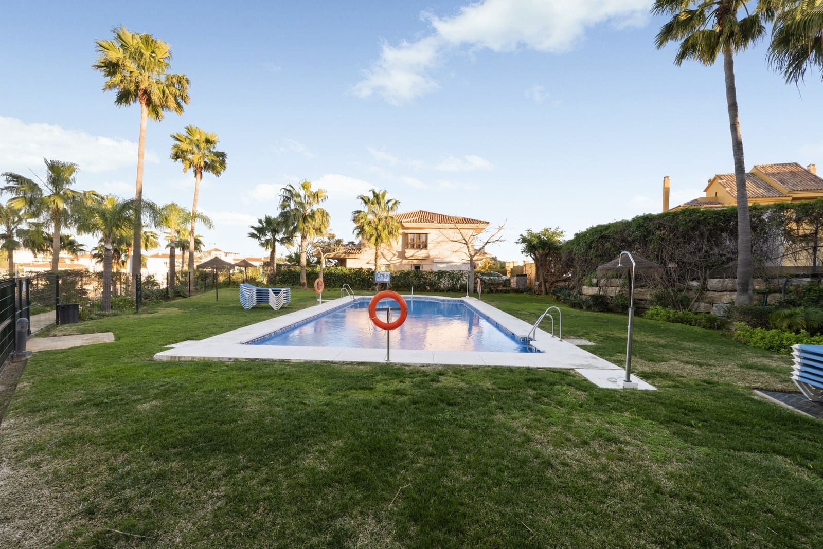 3 sypialnia Dom blizniak na sprzedaż w Riviera del Sol z basenem garażem - 525 000 € (Ref: 9604463)