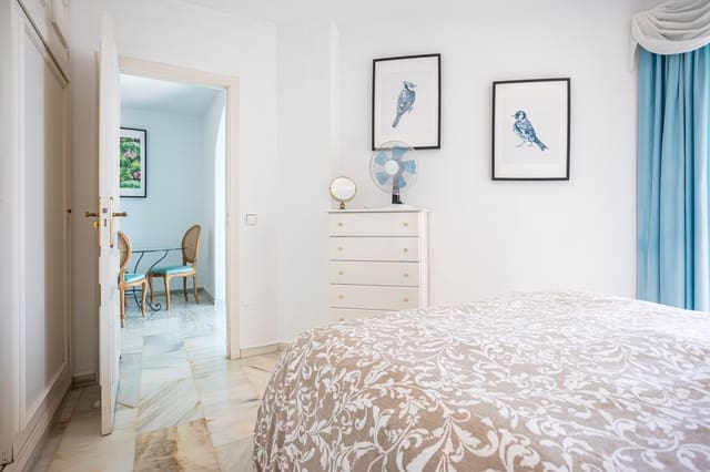 Apartamento de 2 habitaciones en Calahonda, Mijas en venta con piscina garaje - 310.000 € (Ref: 9625084)