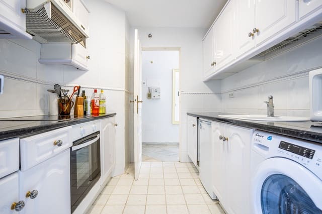 Apartamento de 2 habitaciones en Calahonda, Mijas en venta con piscina garaje - 310.000 € (Ref: 9625084)