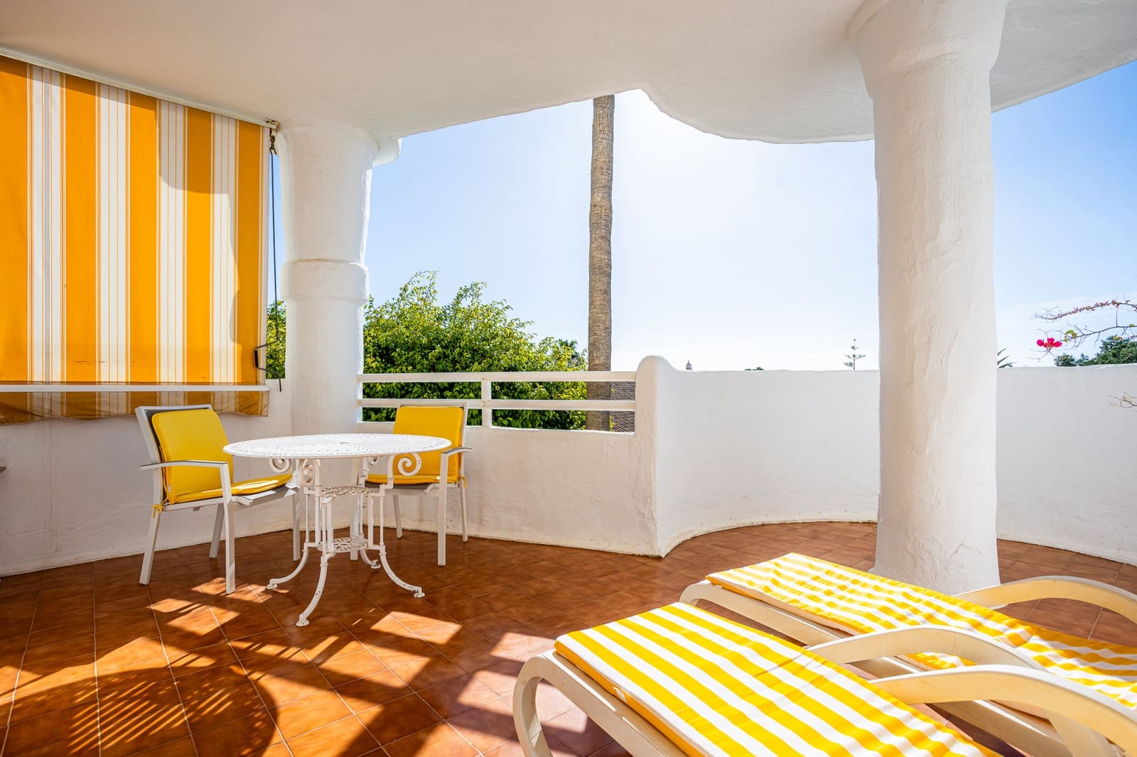 Apartamento de 2 habitaciones en Calahonda en venta con piscina garaje - 310.000 € (Ref: 9625084)