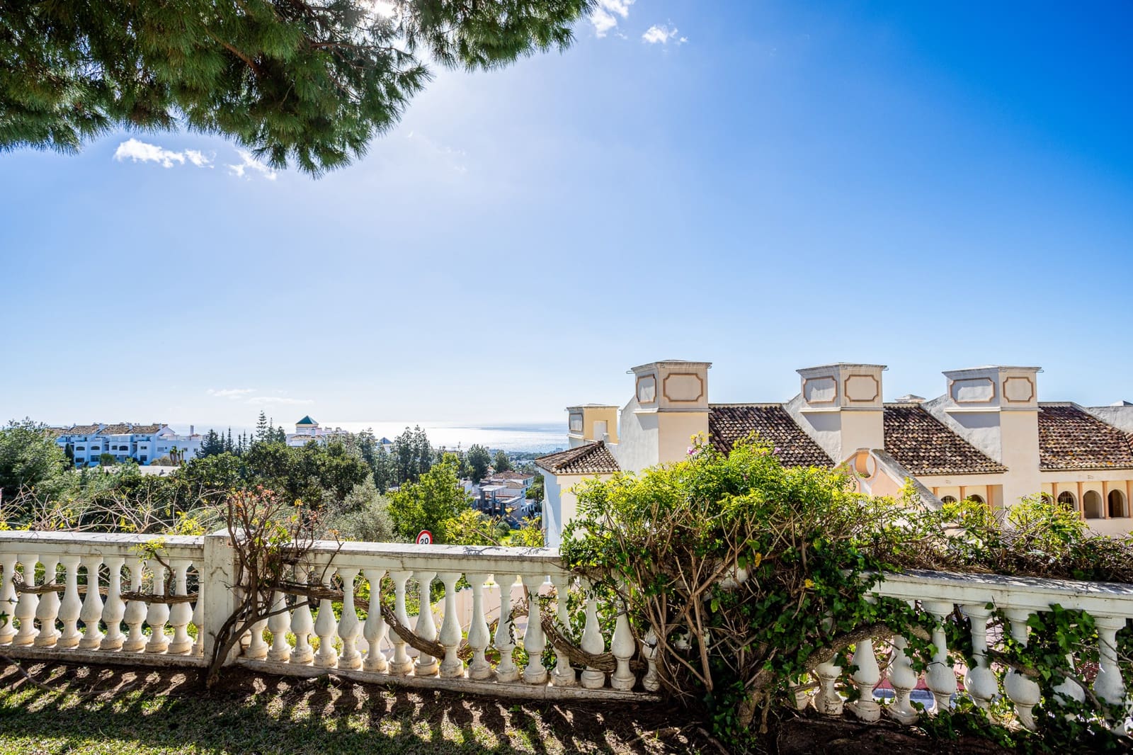 Apartamento de 2 habitaciones en Calahonda en venta con piscina garaje - 310.000 € (Ref: 9625084)