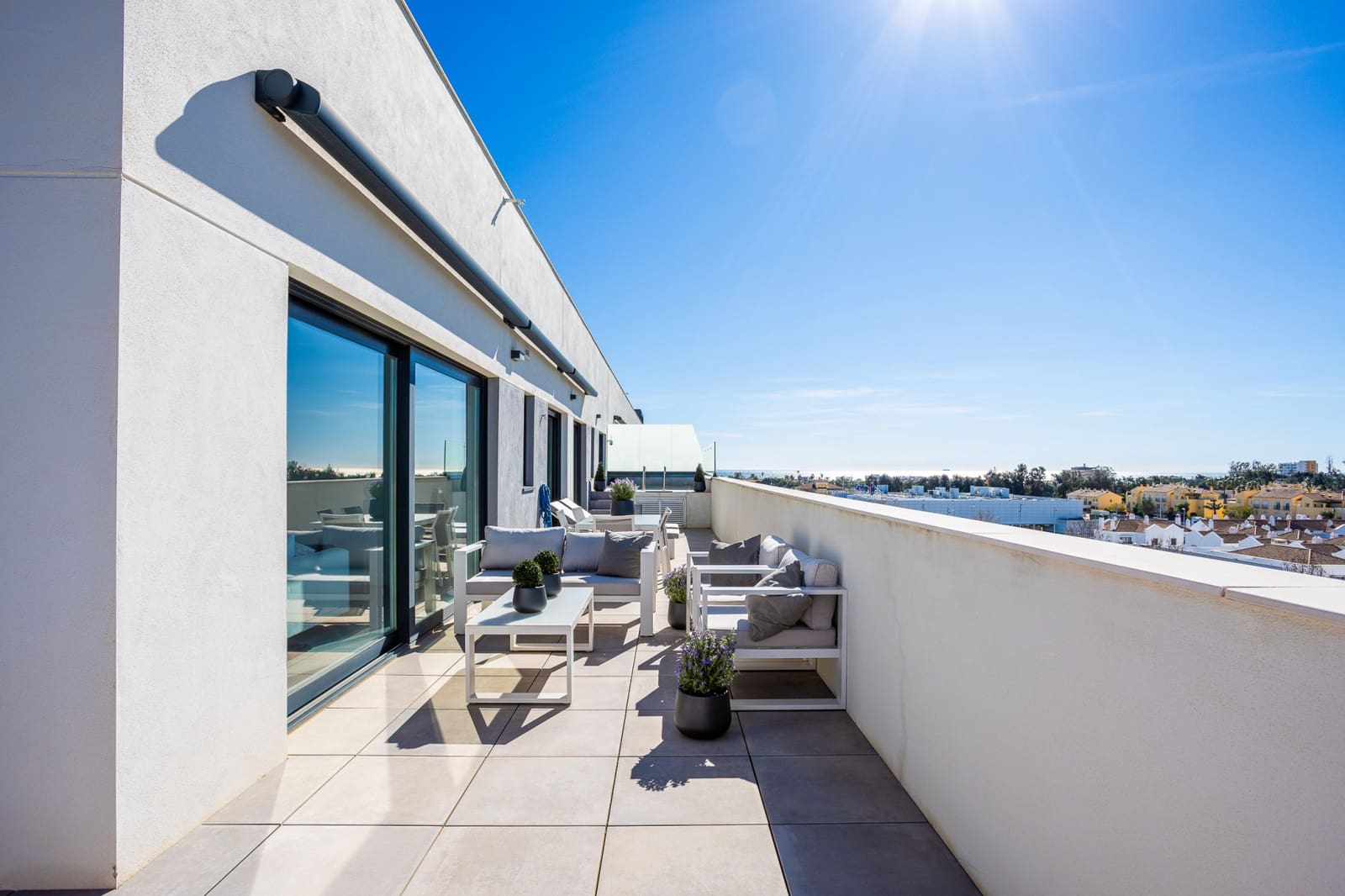 3 chambre Penthouse à vendre à La Cala de Mijas avec piscine garage - 1 150 000 € (Ref: 9643643)