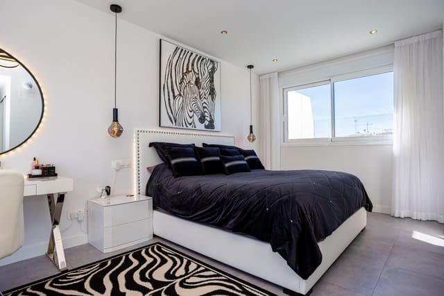 3 chambre Penthouse à vendre à La Cala de Mijas, Mijas avec piscine garage - 1 150 000 € (Ref: 9643643)