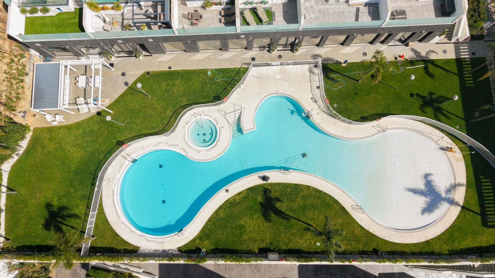 3 chambre Penthouse à vendre à La Cala de Mijas avec piscine garage - 1 150 000 € (Ref: 9643643)