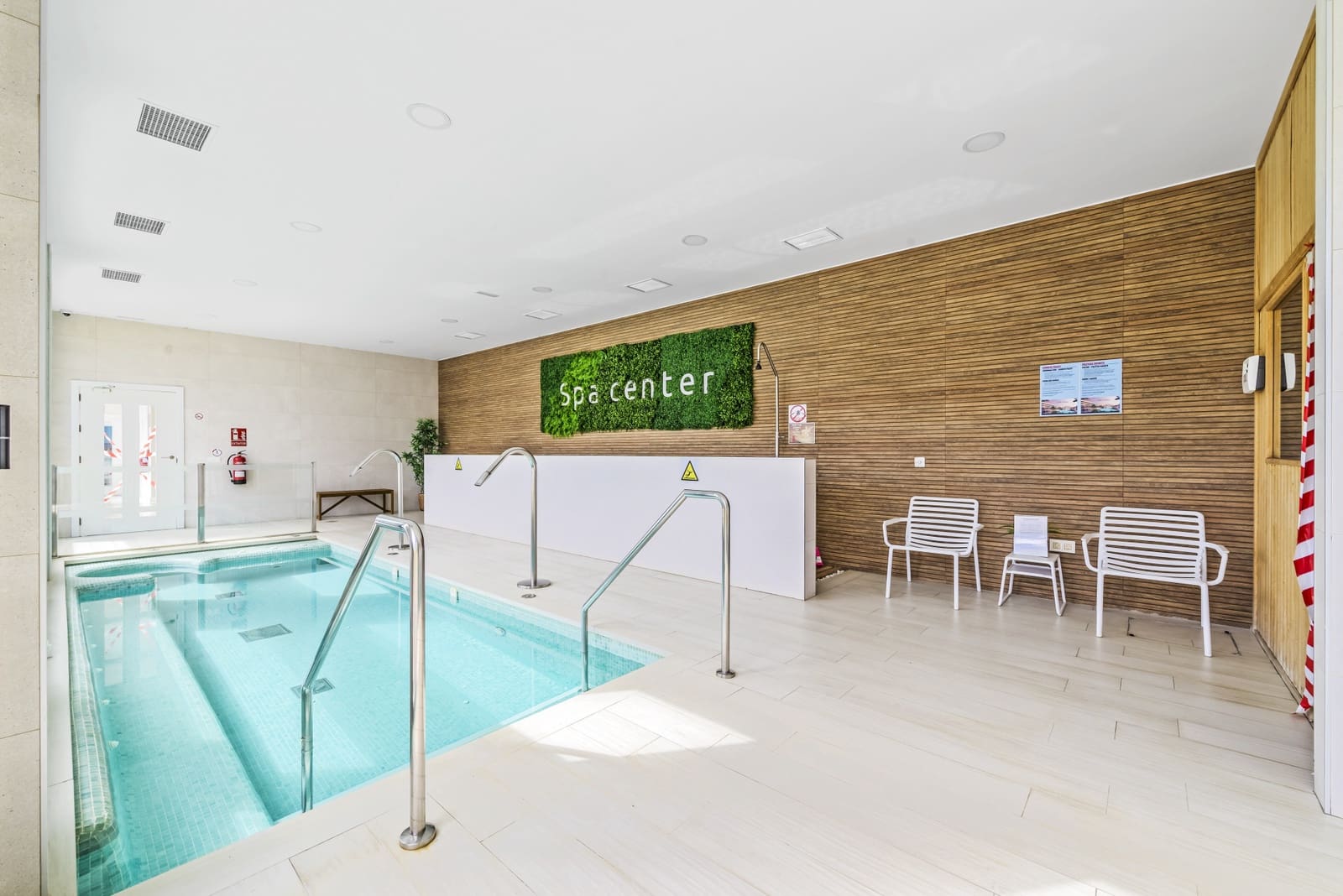 3 chambre Penthouse à vendre à La Cala de Mijas avec piscine garage - 1 150 000 € (Ref: 9643643)