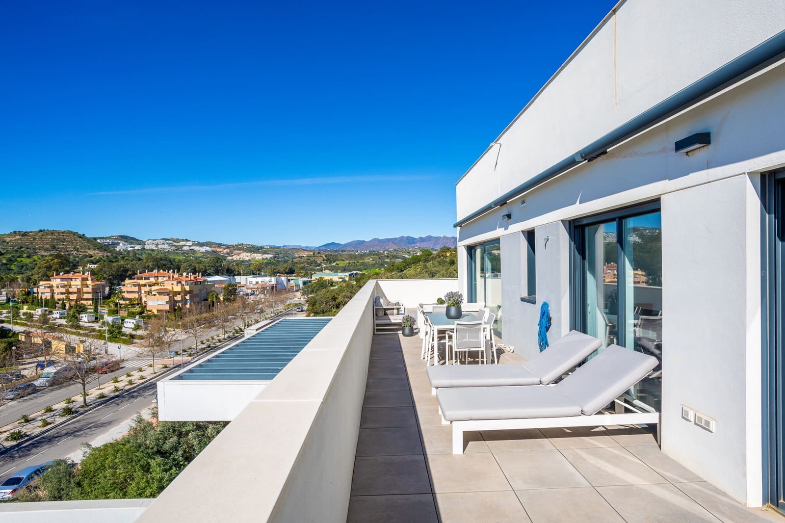 3 chambre Penthouse à vendre à La Cala de Mijas avec piscine garage - 1 150 000 € (Ref: 9643643)