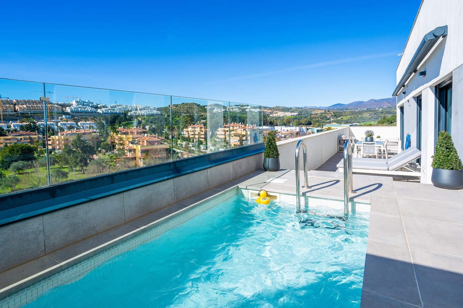 3 quarto Penthouse para venda em La Cala de Mijas com piscina garagem - 1 150 000 € (Ref: 9643643)