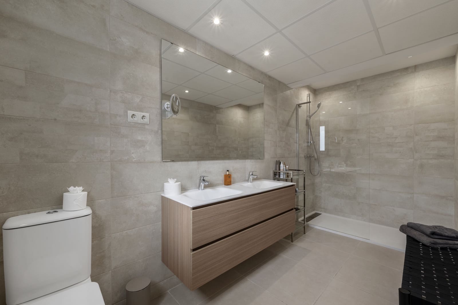 3 bedroom Penthouse for sale in Mijas Costa with pool garage - € 725,000 (Ref: 9643644)