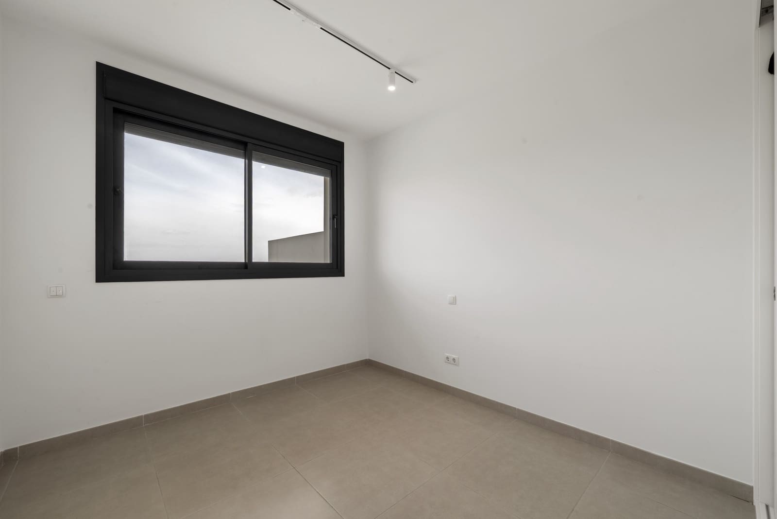 3 bedroom Penthouse for sale in Mijas Costa with pool garage - € 725,000 (Ref: 9643644)