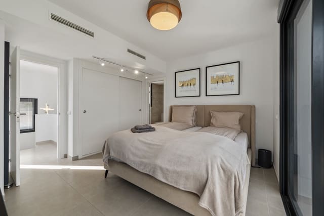 3 bedroom Penthouse for sale in Mijas Costa, Mijas with pool garage - € 725,000 (Ref: 9643644)