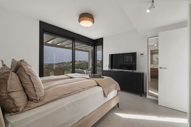 3 bedroom Penthouse for sale in Mijas Costa, Mijas with pool garage - € 725,000 (Ref: 9643644)