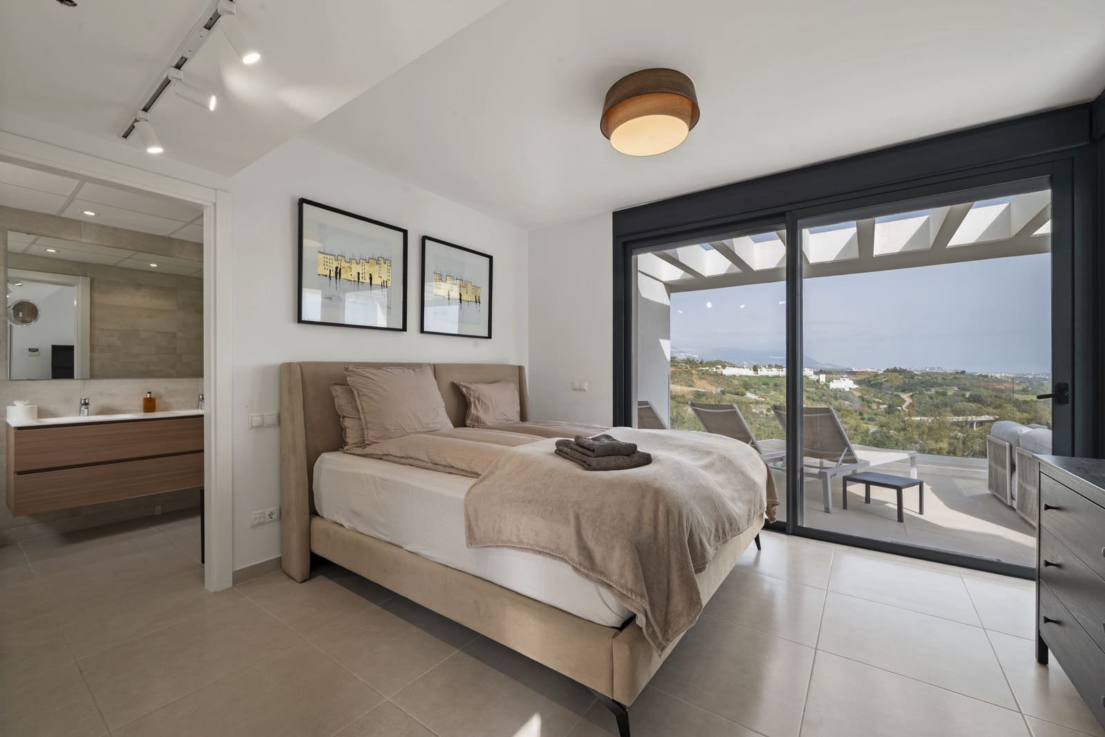 3 bedroom Penthouse for sale in Mijas Costa with pool garage - € 725,000 (Ref: 9643644)