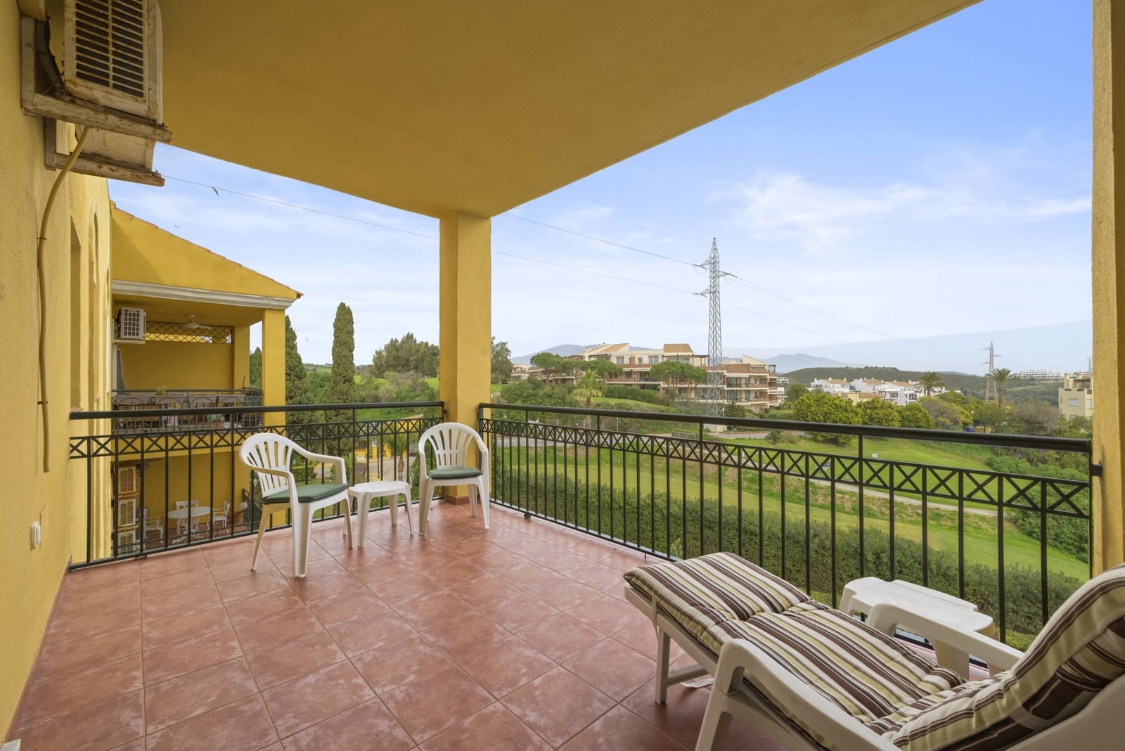 2 Zimmer Apartment zu verkaufen in Mijas Costa mit Pool Garage - 350.000 € (Ref: 9643645)