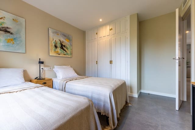 3 chambre Appartement à vendre à Riviera del Sol, Mijas avec piscine - 470 000 € (Ref: 9643646)