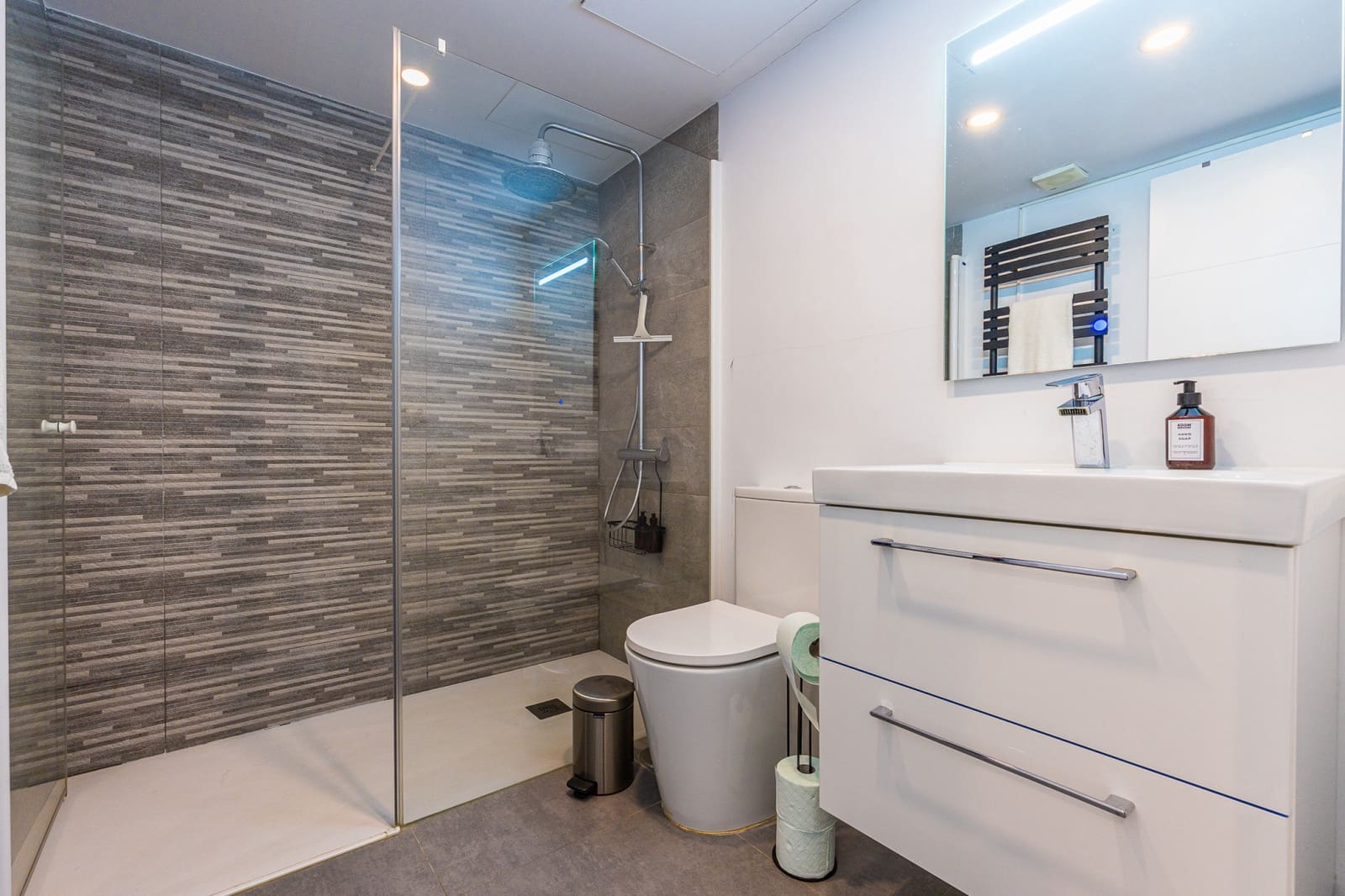 3 chambre Appartement à vendre à Riviera del Sol avec piscine - 470 000 € (Ref: 9643646)