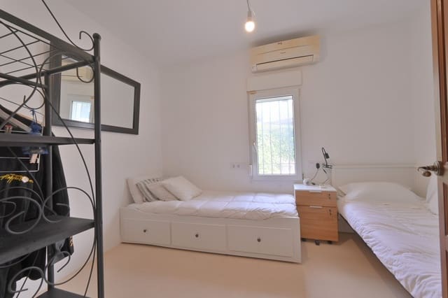 3 soveværelse Villa til salg i Calahonda, Mijas med swimmingpool garage - € 645.000 (Ref: 9646746)