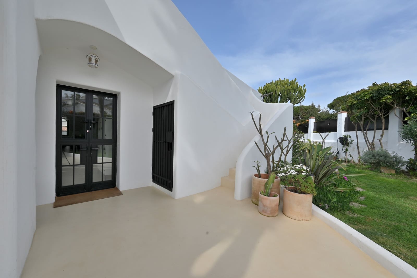 3 soveværelse Villa til salg i Calahonda med swimmingpool garage - € 645.000 (Ref: 9646746)