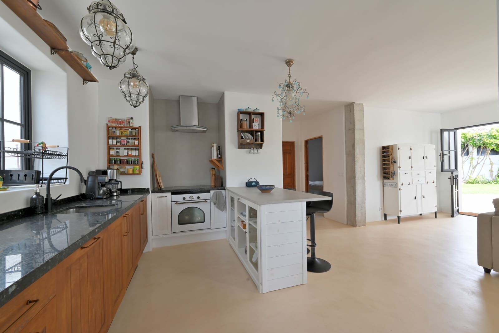 3 soveværelse Villa til salg i Calahonda med swimmingpool garage - € 645.000 (Ref: 9646746)