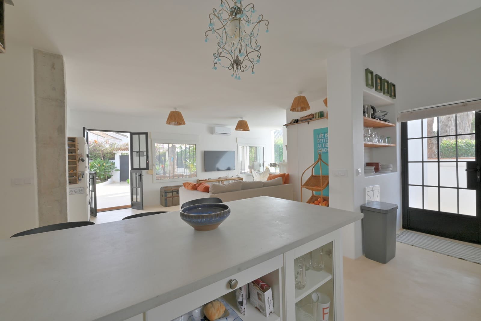 3 soveværelse Villa til salg i Calahonda med swimmingpool garage - € 645.000 (Ref: 9646746)