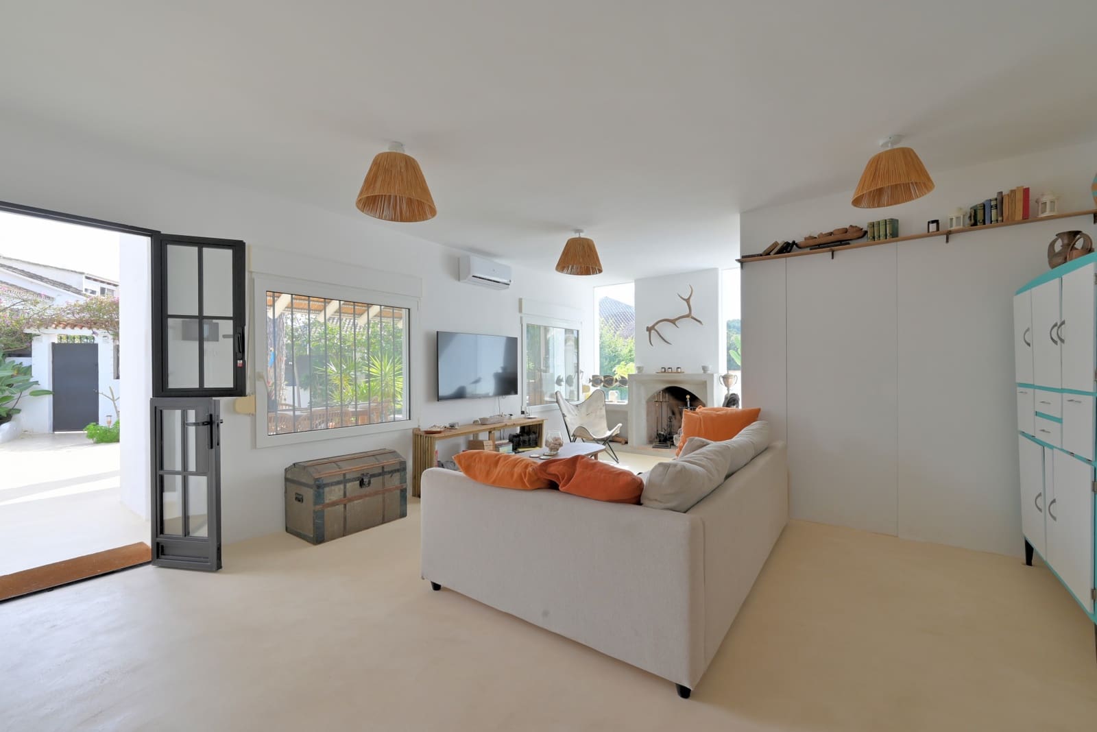 3 soveværelse Villa til salg i Calahonda med swimmingpool garage - € 645.000 (Ref: 9646746)