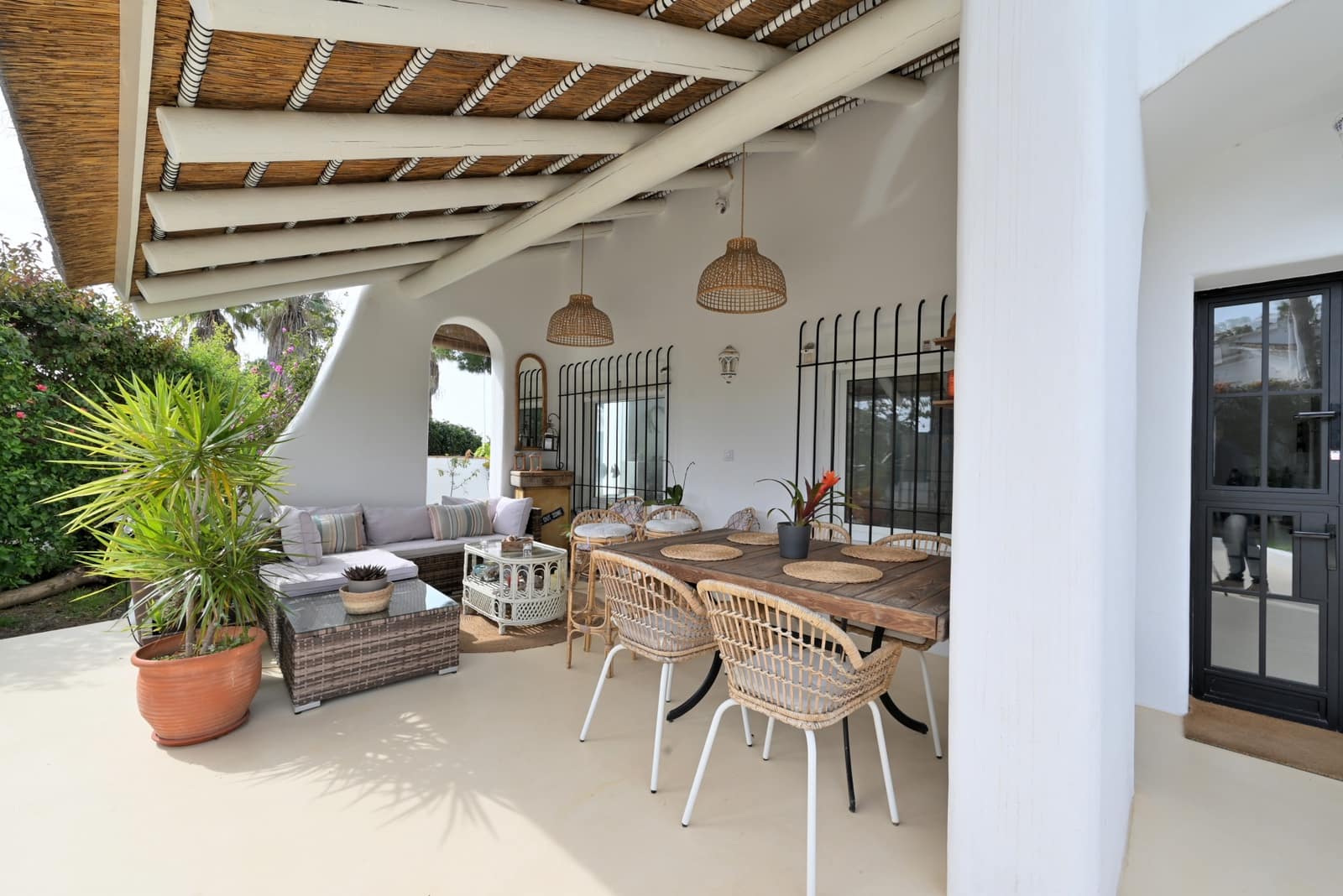 3 soveværelse Villa til salg i Calahonda med swimmingpool garage - € 645.000 (Ref: 9646746)