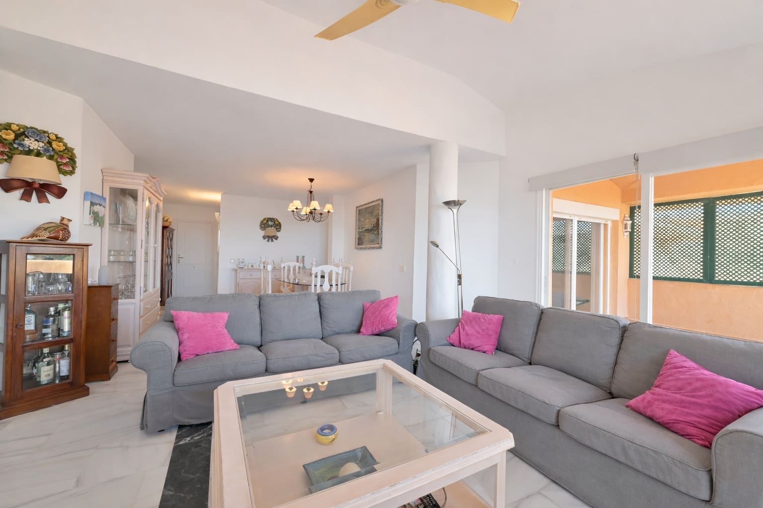 3 makuuhuone Kattohuoneisto myytävänä paikassa Calahonda mukana uima-altaan 
autotalli - 470 000 € (Ref: 9654510)