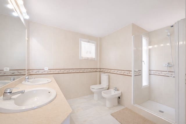 3 makuuhuone Kattohuoneisto myytävänä paikassa Calahonda, Mijas mukana uima-altaan 
autotalli - 470 000 € (Ref: 9654510)