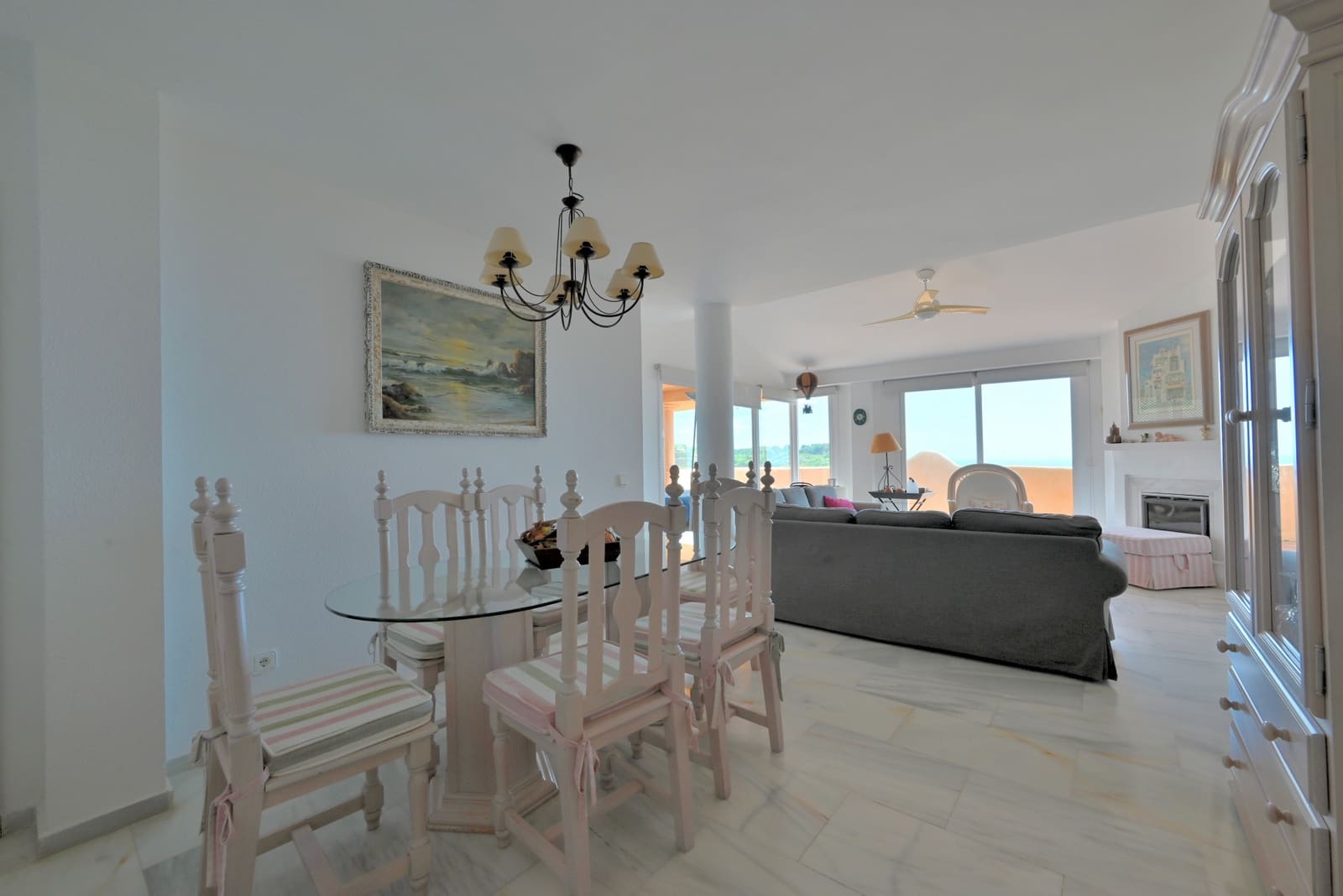 3 makuuhuone Kattohuoneisto myytävänä paikassa Calahonda mukana uima-altaan 
autotalli - 470 000 € (Ref: 9654510)