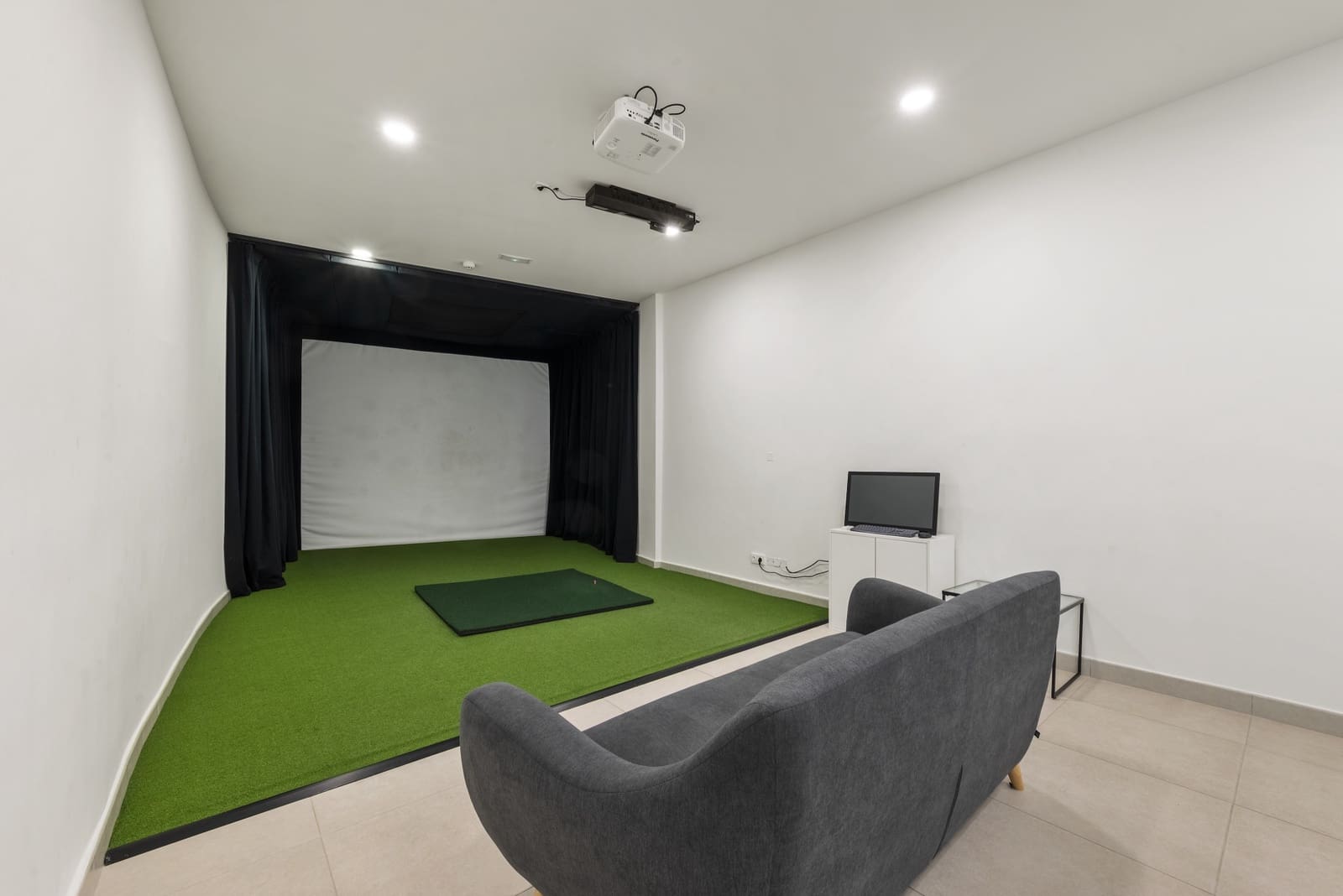 3 makuuhuone Huoneisto myytävänä paikassa La Cala de Mijas mukana uima-altaan 
autotalli - 795 000 € (Ref: 9654511)